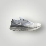 NIKE ODYSSEY REACT FLYKNIT WOLF - Image 2