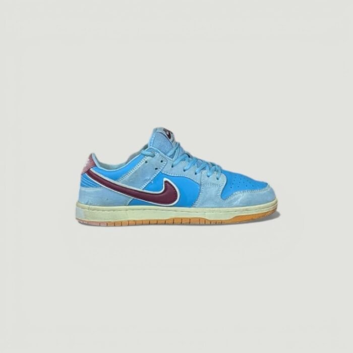 Nike SB Dunk Low Philadelphia Phillies - Image 3